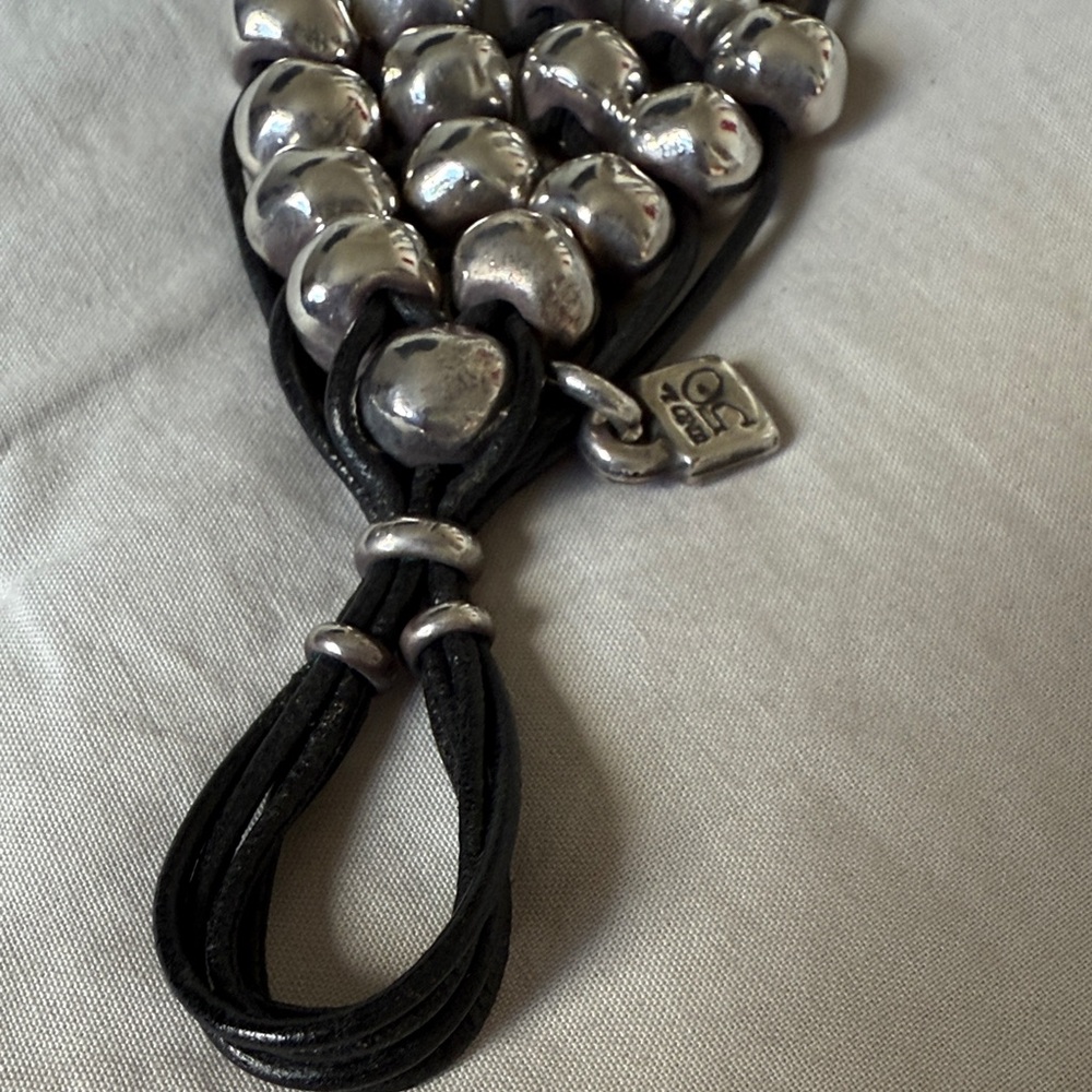 UNO de 50 silver bead and black leather bracelet - Picture 4 of 10